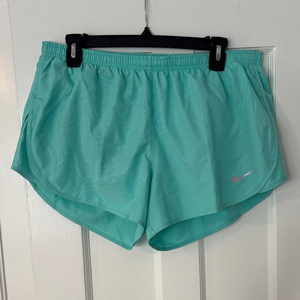 Nike Exercise Shorts in Mint